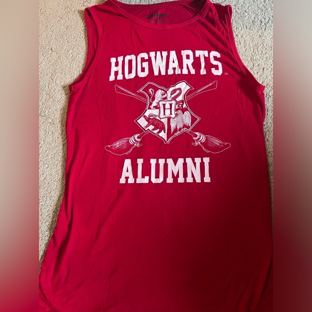 Harry Potter “Hogwarts alumni” shirt